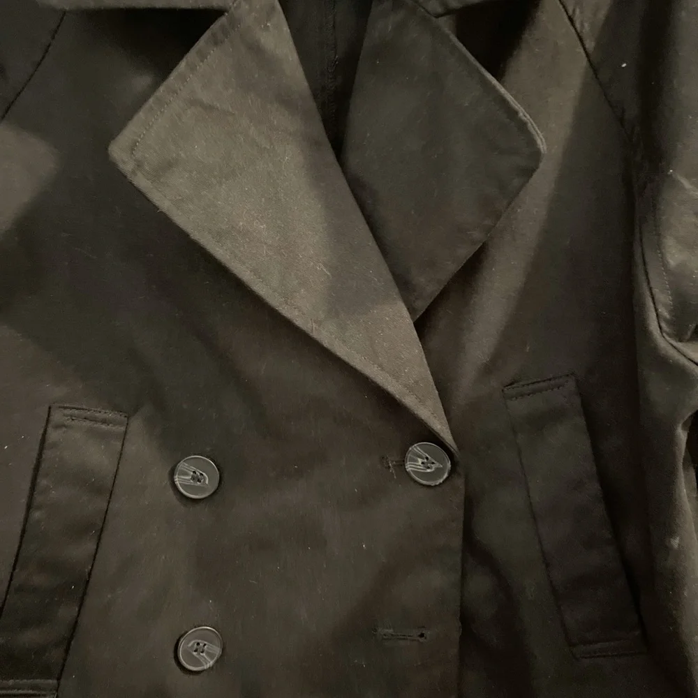 H&M Cropped Black Trench Coat - Picture 3 of 7